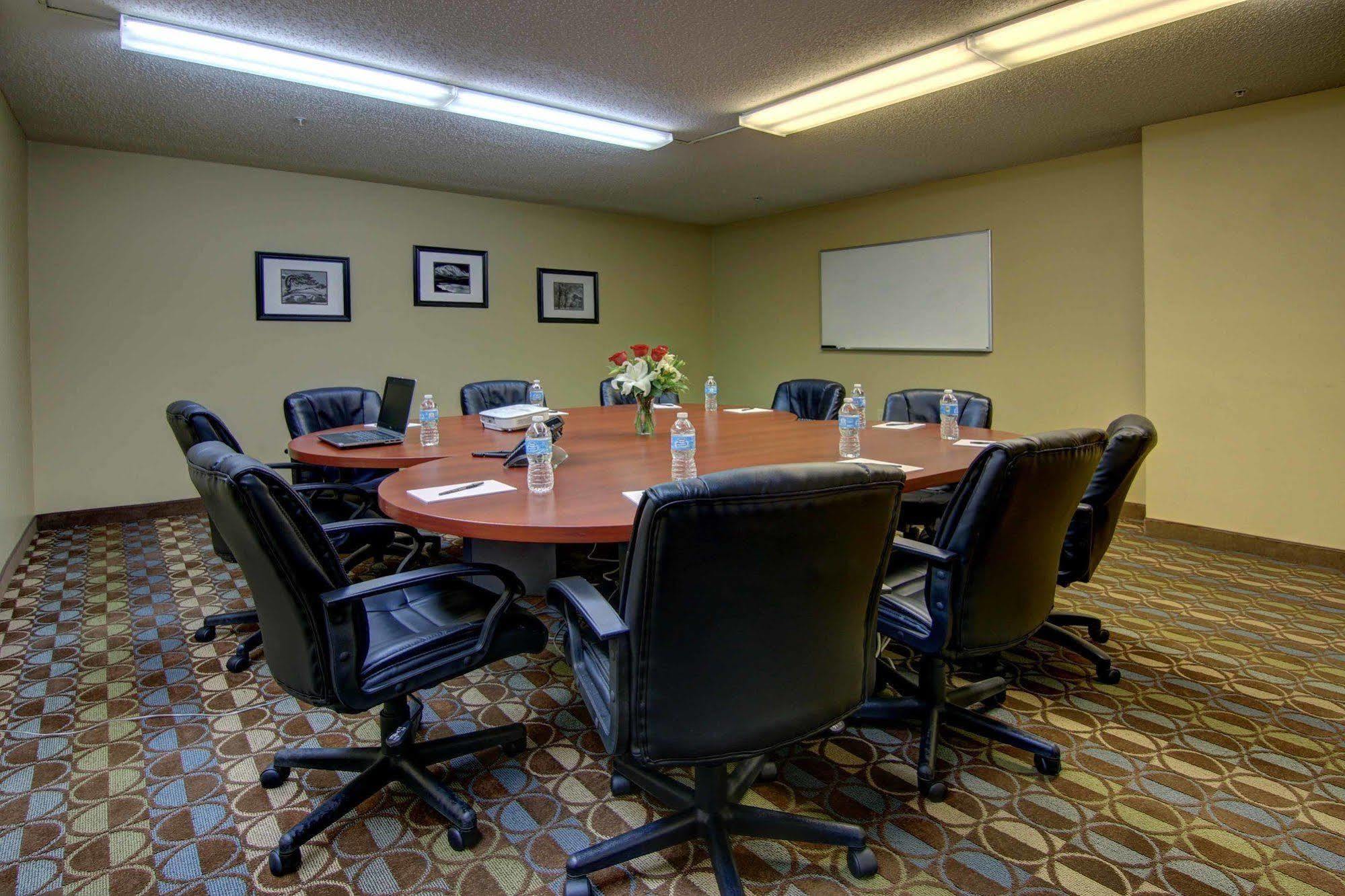 Intown Suites Extended Stay Marietta Ga - Roswell Rd מראה חיצוני תמונה