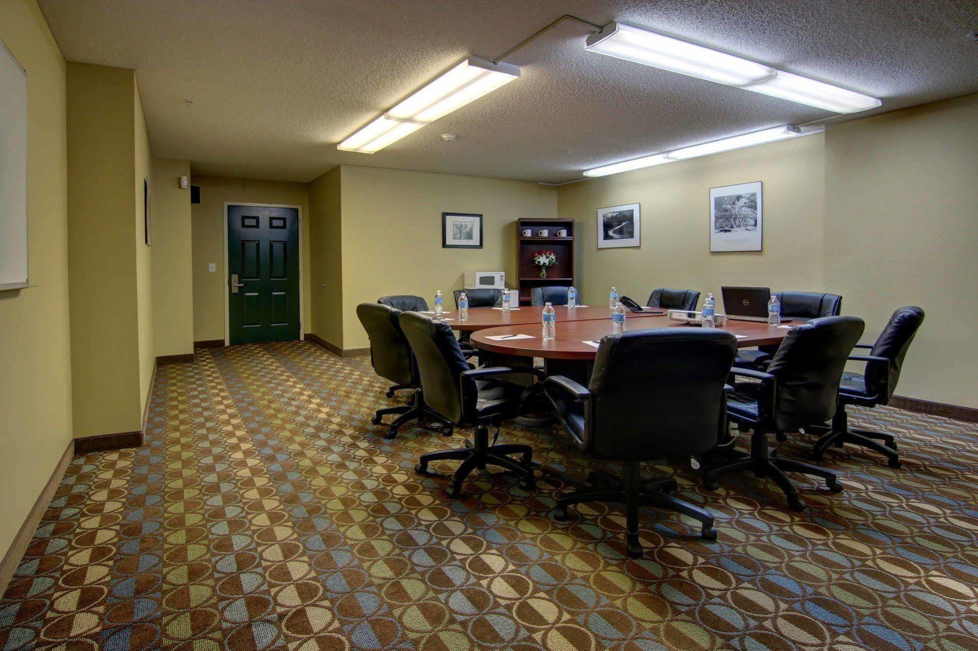 Intown Suites Extended Stay Marietta Ga - Roswell Rd מראה חיצוני תמונה